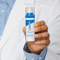 CeraVe vlažilni serum s hialuronsko kislino